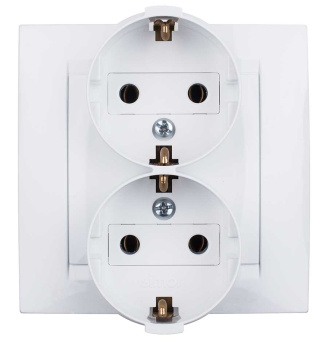 1590459-030 Розетка двойная с заземлением Schuko 
2x2Р+Е 16A 250В~ моноблок белого цвета